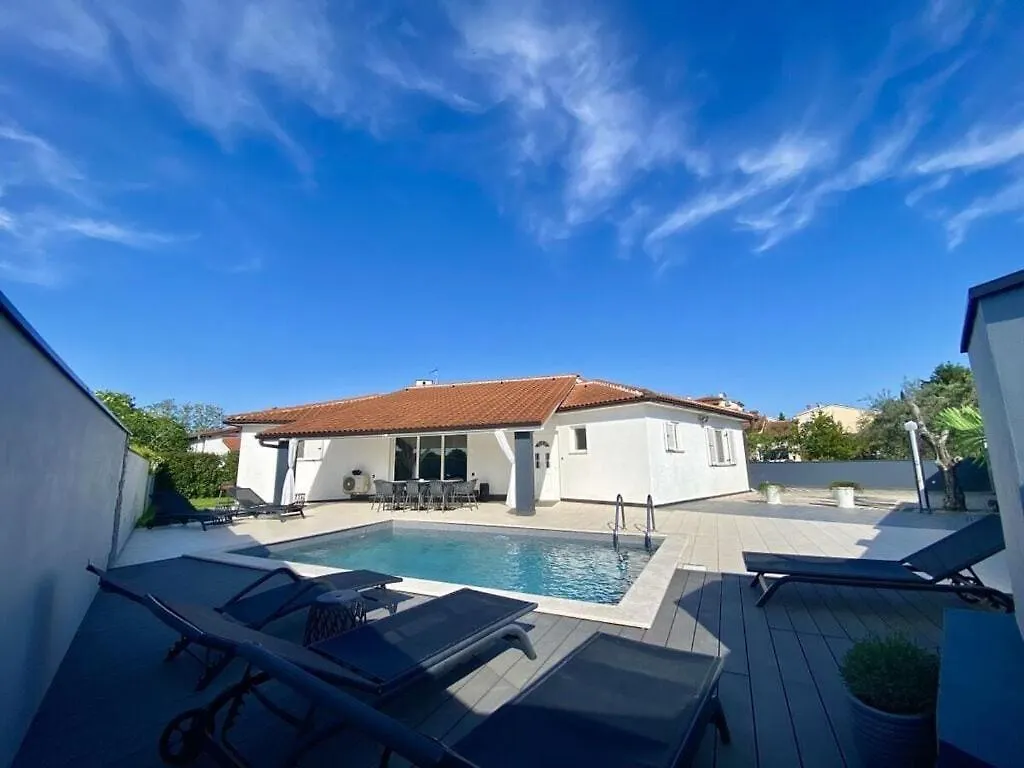 50 Shades Of Grey Villa Pula