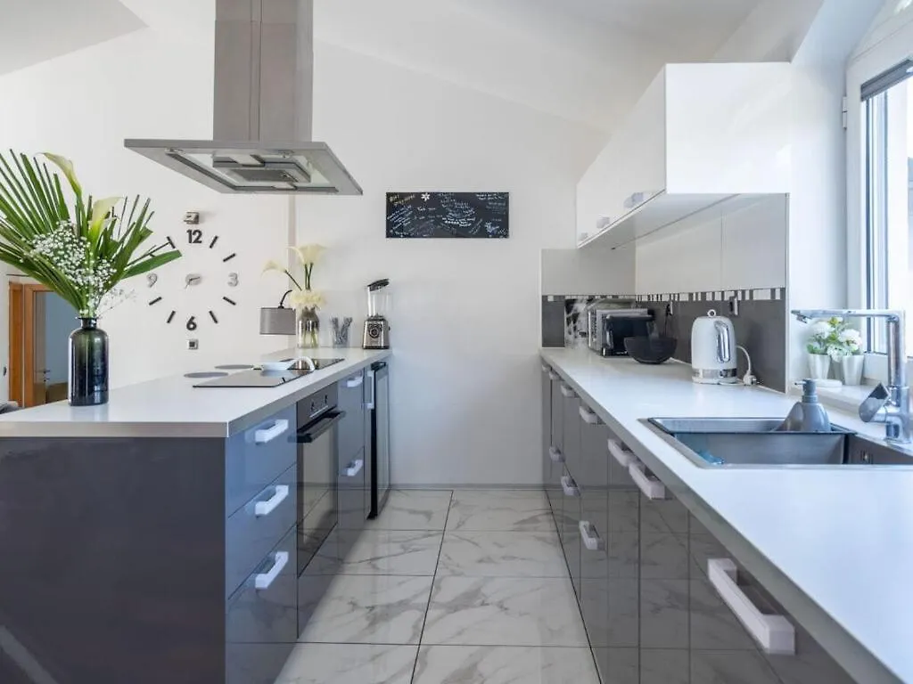 50 Shades Of Grey Villa Pula