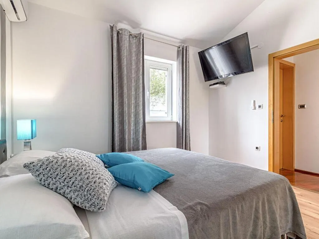 50 Shades Of Grey Villa Pula