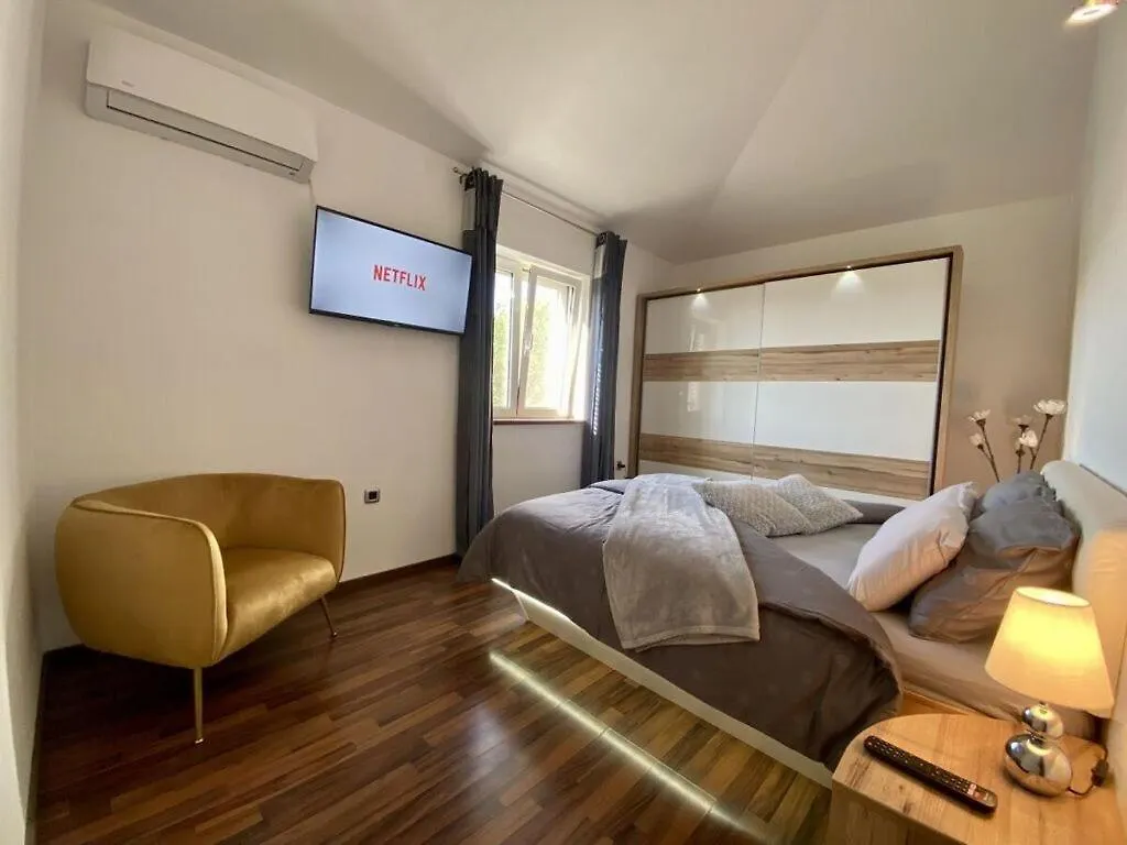 50 Shades Of Grey Villa Pula